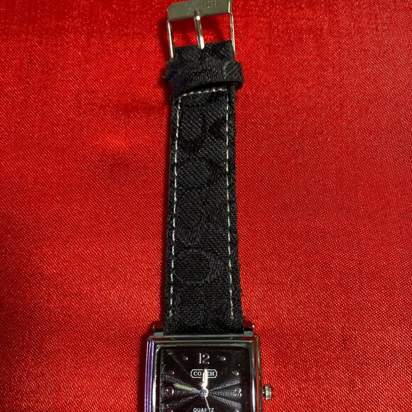 Coach Ladies Watch - Picture 4 of 5